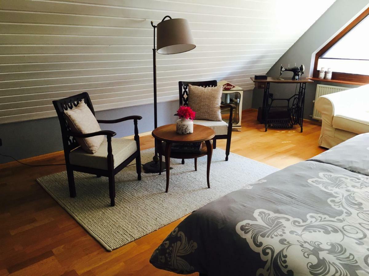 Gaestehaus Sellemols Ferienhaus Winzer Heuchelheim-Klingen Bagian luar foto