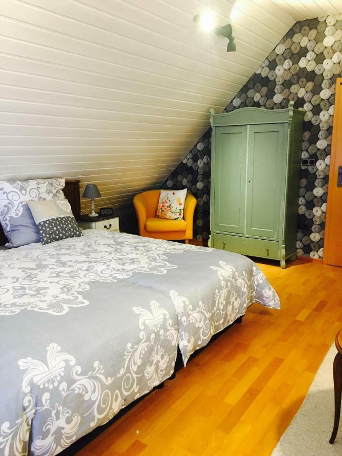Gaestehaus Sellemols Ferienhaus Winzer Heuchelheim-Klingen Bagian luar foto